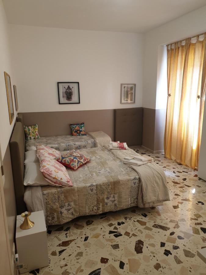 I Mori In Campidoglio Affitta Camere Sant'Agata di Militello Exterior photo
