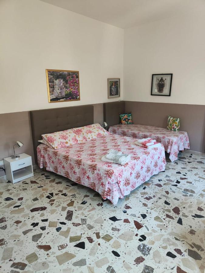 I Mori In Campidoglio Affitta Camere Sant'Agata di Militello Exterior photo